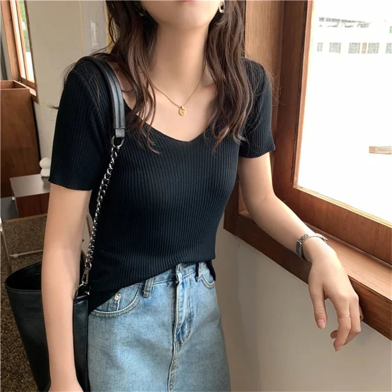Pull basique à col en v pour femme - Éclat Ô quotidien
