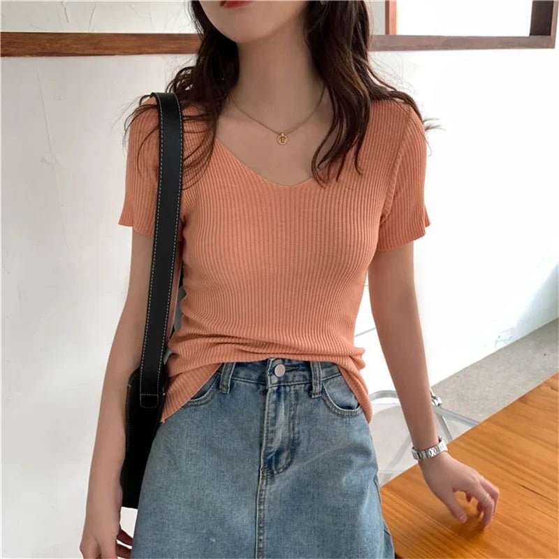 Pull basique à col en v pour femme - Éclat Ô quotidien