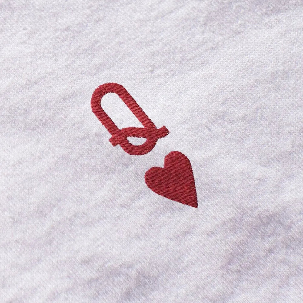T-shirts reine de coeur Lettre Brodée - Éclat Ô quotidien